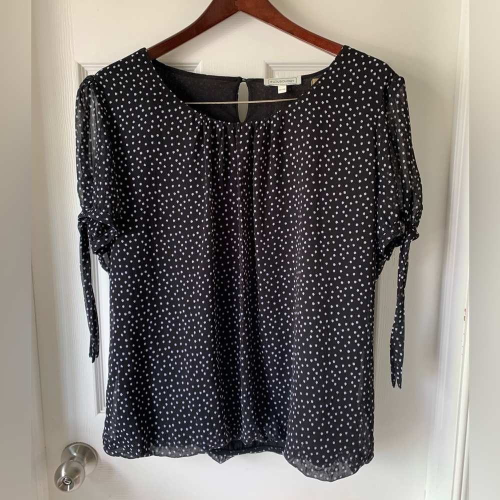 ☀️ 3/$20 Womens top XL